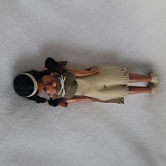 Vintage Hard Plastic Native American Doll With Twins - Picture 5 of 8